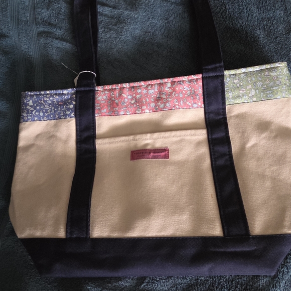 Vineyard Vines Cream and Black Tote with Floral Accents - Picture 6 of 10